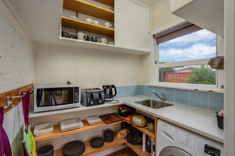 Photo of property in 129 Parkers Road, Tahunanui, Nelson, 7011