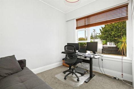 Photo of property in 19 Elizabeth Street, Moera, Lower Hutt, 5010