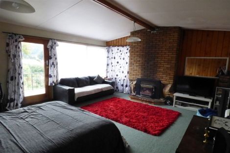 Photo of property in 23 Gorge Road, Clinton, 9534