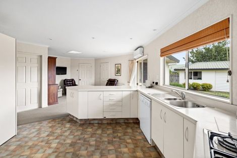 Photo of property in 11 Kingsgate Row, Havelock North, 4130