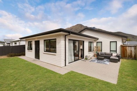 Photo of property in 37 Walton Way, Lower Shotover, Queenstown, 9304