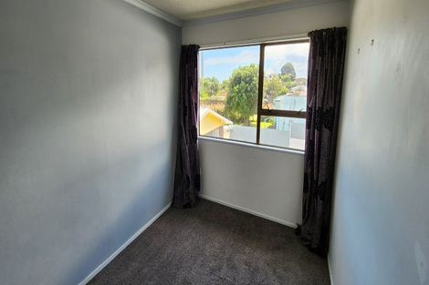 Photo of property in 84 Pioneer Road, Moturoa, New Plymouth, 4310