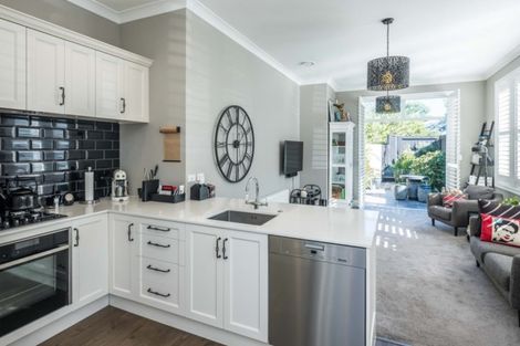 Photo of property in 53 Tinakori Road, Thorndon, Wellington, 6011