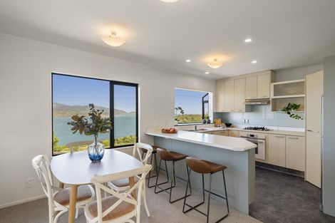 Photo of property in 43 Bowes Crescent, Strathmore Park, Wellington, 6022