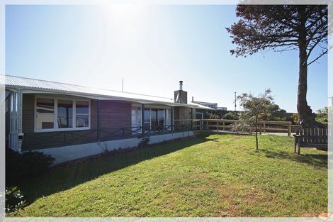 Photo of property in 7 Norton Street, Foxton Beach, Foxton, 4815