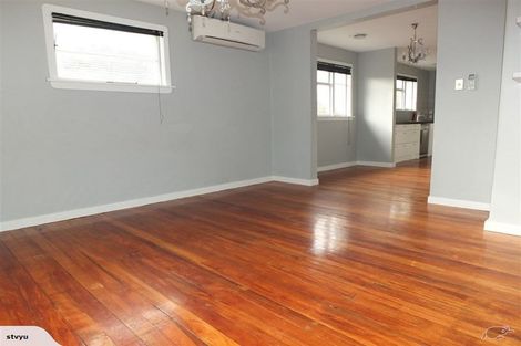 Photo of property in 106 Avonhead Road, Avonhead, Christchurch, 8042