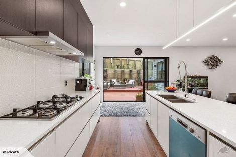 Photo of property in 29 Tawa Place, Orewa, 0931