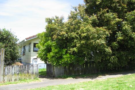 Photo of property in 14 Putini Road, Mangere Bridge, Auckland, 2022