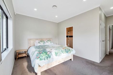 Photo of property in 3a Edwards Avenue, Henderson, Auckland, 0610