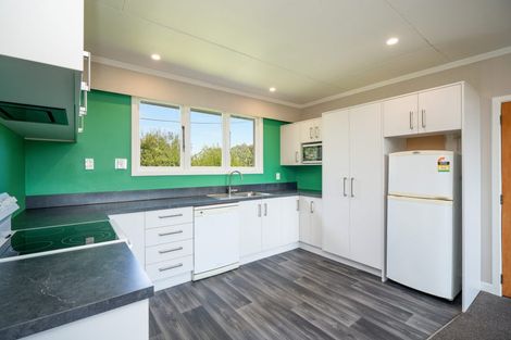 Photo of property in 33 Bay View Road, Woodend, Invercargill, 9877
