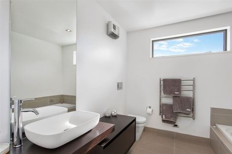 Photo of property in 19a Kahu Road, Fendalton, Christchurch, 8041