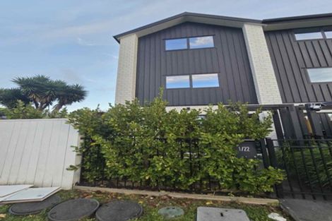 Photo of property in 1/22 Yeovil Road, Te Atatu Peninsula, Auckland, 0610