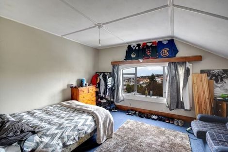 Photo of property in Elm Lodge Backpackers, 74 Elm Row, Dunedin Central, Dunedin, 9016