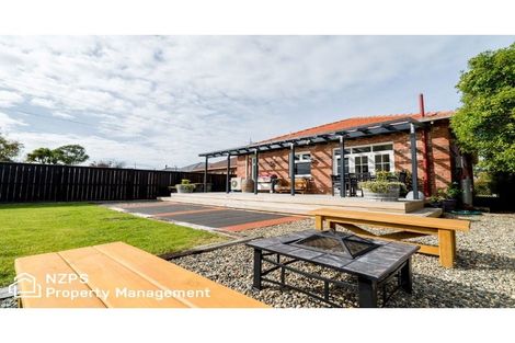 Photo of property in 372 Bay View Road, Saint Clair, Dunedin, 9012