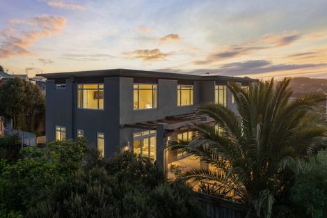 Photo of property in 35 Endeavour Drive, Whitby, Porirua, 5024