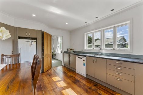 Photo of property in 21 Portal Street, Durie Hill, Whanganui, 4500