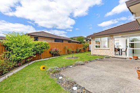 Photo of property in 12 Mt Lebanon Crescent, The Gardens, Auckland, 2105