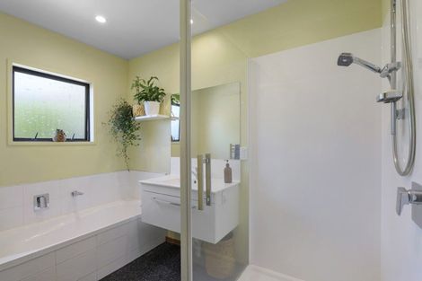 Photo of property in 3/63 Beachville Road, Redcliffs, Christchurch, 8081