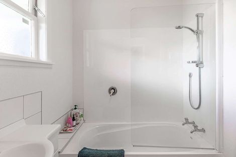 Photo of property in 9 Carlisle Street, Levin, 5510