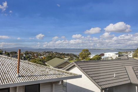 Photo of property in 1d Tudor Place, Mairangi Bay, Auckland, 0630