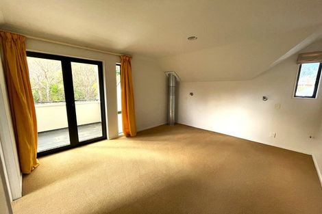 Photo of property in 5 Heather Place, Picton, 7220