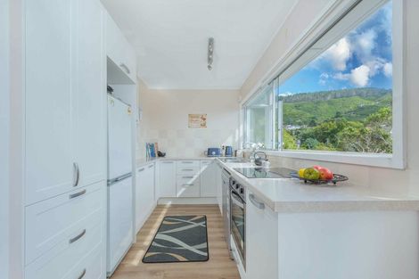 Photo of property in 1a Woodstock Terrace, Tawa, Wellington, 5028