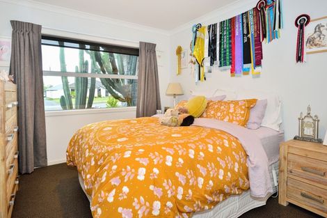 Photo of property in 13 Charteris Rise, Riverdale, Gisborne, 4010