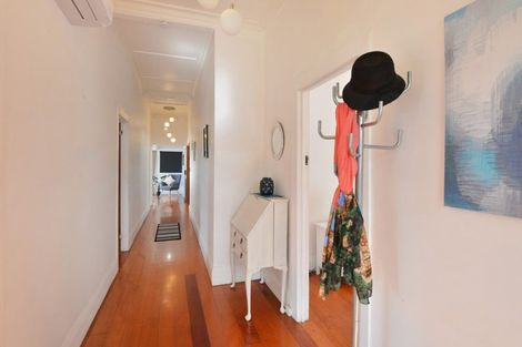 Photo of property in 8 Seaview Road, Whangarei, 0110