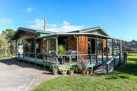 Photo of property in 24 Waipapa Road, Waitara, 4383