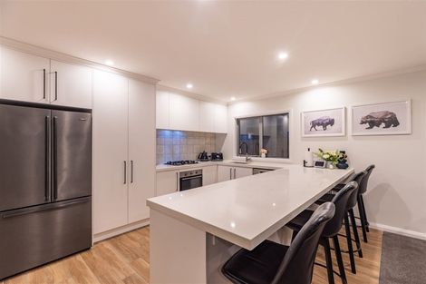 Photo of property in 4a Freedom Drive, Kelvin Grove, Palmerston North, 4414