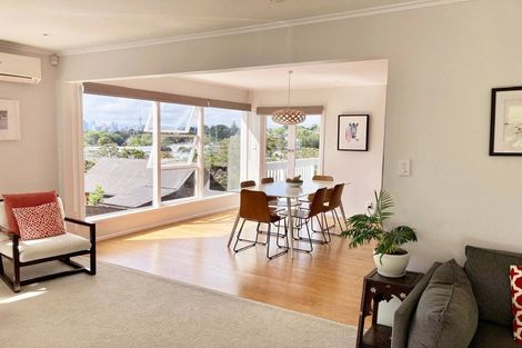 Photo of property in 58 Fowler Street, Northcote, Auckland, 0627