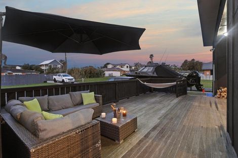 Photo of property in 9 Keven Road, Clarks Beach, Pukekohe, 2679