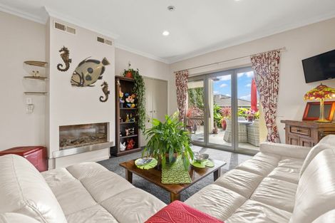 Photo of property in 176b Heta Road, Highlands Park, New Plymouth, 4312