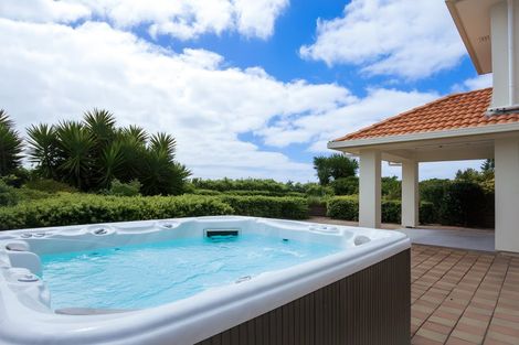 Photo of property in 2217b South Head Road, South Head, Helensville, 0874