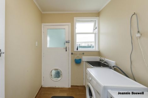 Photo of property in 3 Kupe Place, Highbury, Palmerston North, 4412