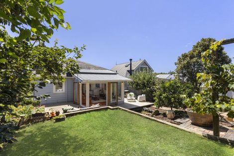 Photo of property in 45 Baildon Road, Grey Lynn, Auckland, 1021