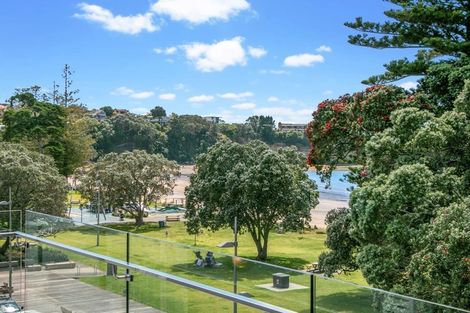 Photo of property in Esplanade Apartments, 8/16 Beach Front Lane, Browns Bay, Auckland, 0630