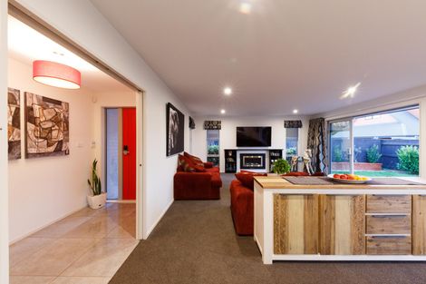 Photo of property in 23 Raglan Avenue, Cloverlea, Palmerston North, 4412