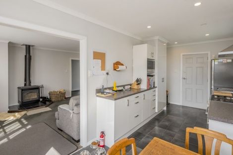 Photo of property in 12 Featherston Street, Levin, 5510