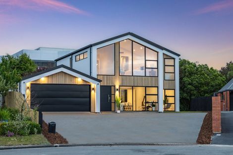 Photo of property in 32 O'connor Place, Burnside, Christchurch, 8053