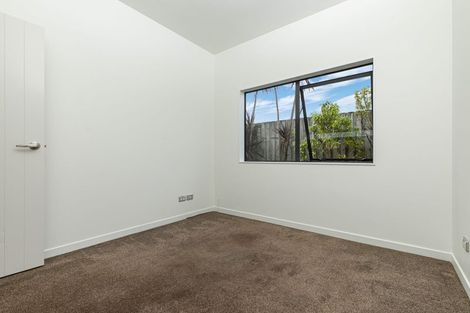 Photo of property in 48 Huntington Park Drive, Greenhithe, Auckland, 0632