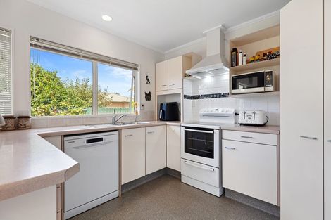 Photo of property in 19 Reef Avenue, Papamoa Beach, Papamoa, 3118