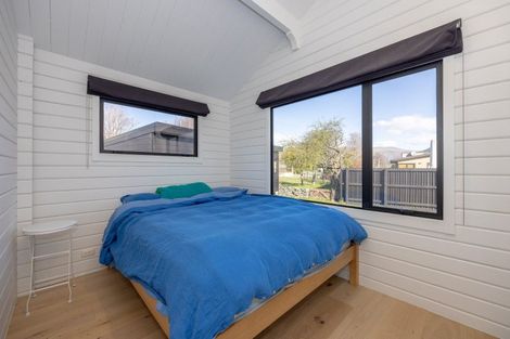 Photo of property in 64 Beacon Point Road, Wanaka, 9305