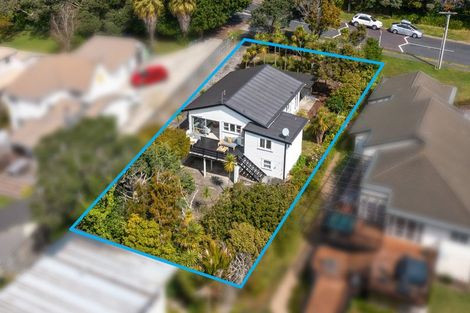 Photo of property in 5 Lyons Avenue, Murrays Bay, Auckland, 0630