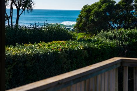 Photo of property in 58 Moana Road, Okitu, Gisborne, 4010