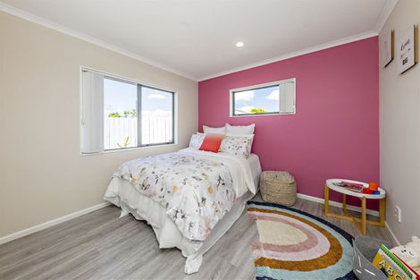 Photo of property in 12d Princess Street, Takanini, 2112