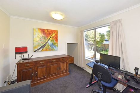 Photo of property in 7 Hannah Place, Redwood, Christchurch, 8051