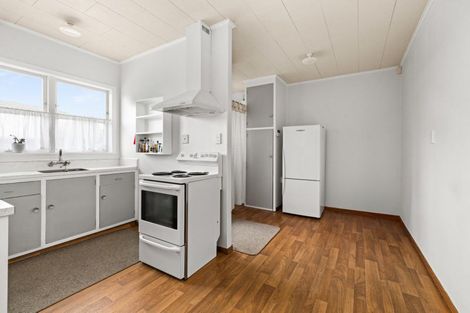 Photo of property in 210a Grove Road, Mayfair, Hastings, 4122