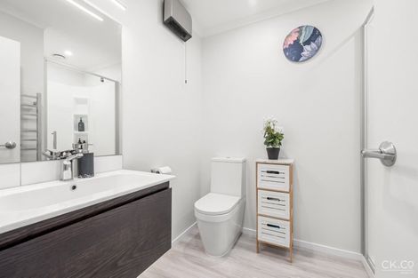 Photo of property in 8 Josland Lane, Wallaceville, Upper Hutt, 5018