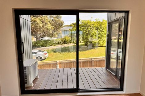 Photo of property in 24 Gladys Avenue, Glenfield, Auckland, 0629